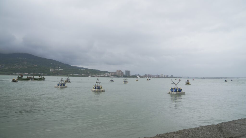 共軍遠程火箭對北部實彈射擊24浬目標區 第三作戰區實施河道阻絕設置演練 11 S 72056990 1024x576 1