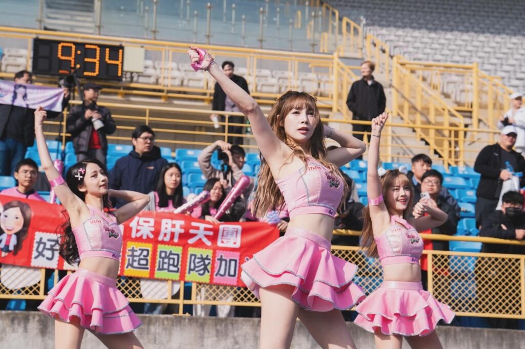 17LIVE桃氣女孩現身長明賞超馬盃 用應援與陪伴為公益路跑注入溫度 18 S 234356783 0 1024x682 1