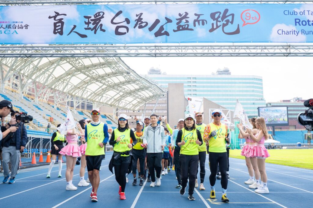 17LIVE桃氣女孩現身長明賞超馬盃 用應援與陪伴為公益路跑注入溫度 20 S 234356781 0 1024x682 1