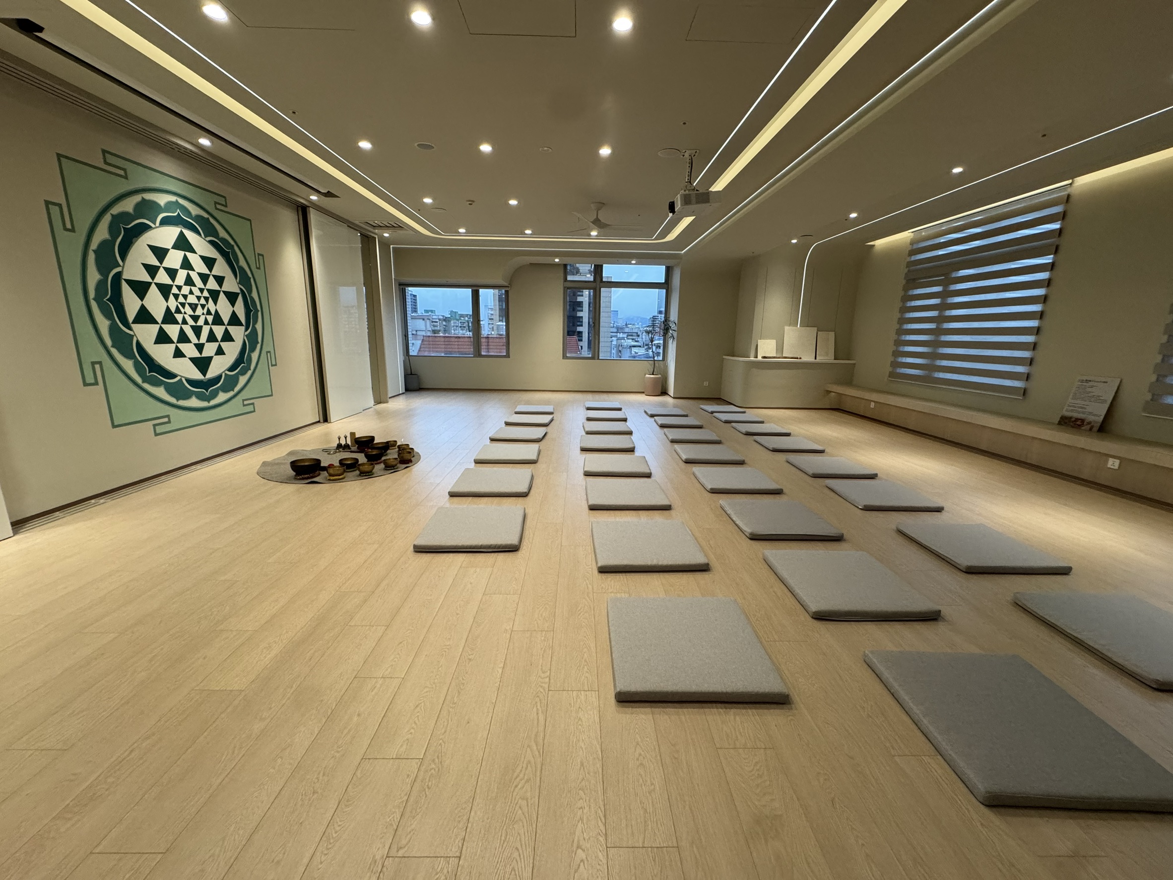 首座療癒系飯店開幕 嵨開安旅為台北打造療癒之山 6 line oa chat 260122 232122