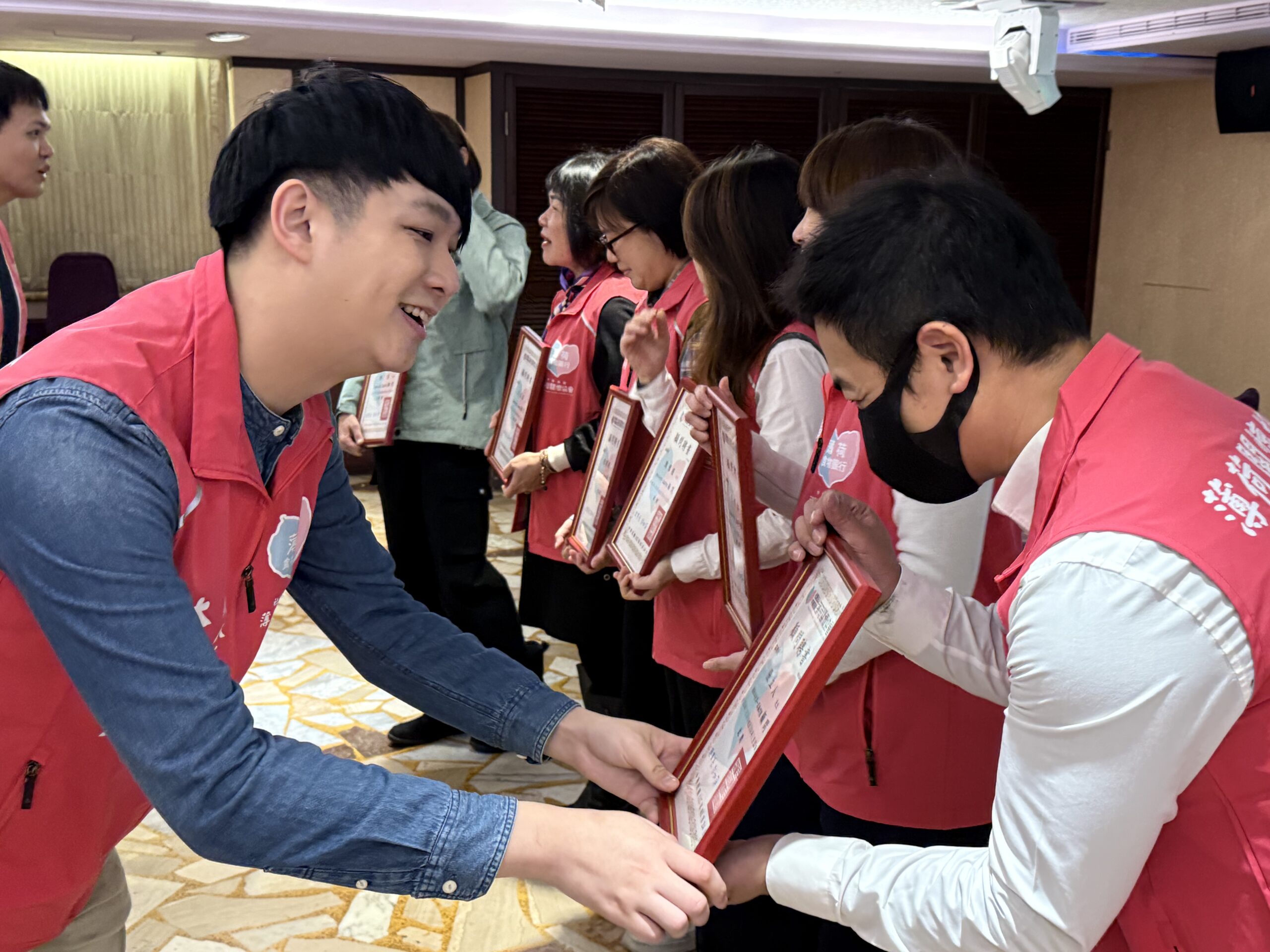 薄荷關懷協會成立顧問團 創辦人勉勵有愛同行創造美好 10 DB2480CF 5ABA 49F6 B7CF 0E4D5A78840B scaled