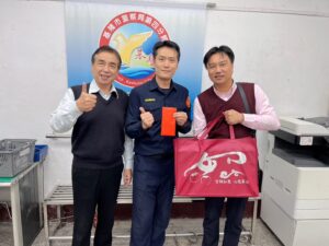 新春送暖不停歇 警友站感謝警察辛勞付出 7 1769607478538 300x225 1