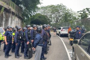 年關近在眼前 新店警強化防搶演練 守護金融機構安全 4 MEITU 20260128 222026761 300x200 1