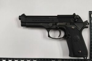 深夜把玩空氣槍引恐慌 中山警迅速查處法辦 7 MEITU 20260130 200049534 300x200 1