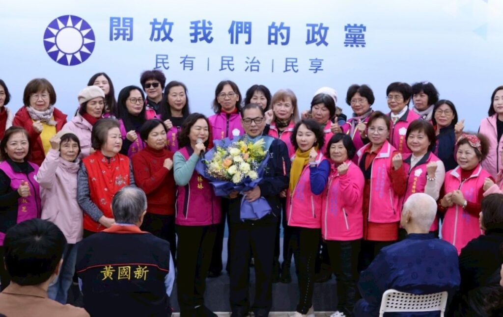 正式卸下國民黨竹縣黨部主委 陳見賢表態全力投入黨內初選 38 11502021 1024x646 1