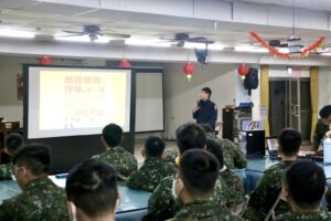 強化官兵法治觀念 警方前進北五堵營區宣導反詐 反毒及交通安全 31 1770030233879 300x200 1