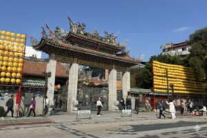 農曆春節平安拜好年 萬華警分局彈性管制 龍山寺 周邊道路 維護行人安全與交通順暢 68 MEITU 20260211 153538050 300x200 1