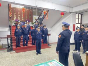 行政院政務顧問暨臺北市義勇警察大隊 文山第一區 區大隊長王瑞華率隊展開 115年加強重要節日安全維護工作 並 頒發重要節日慰問金 22 1770815860447 300x225 1