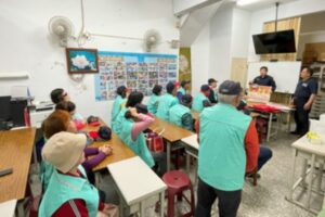 年底大掃除守護不打烊 內湖警深入各里清潔日宣導交安 防詐 18 MEITU 20260215 110249806 300x200 1