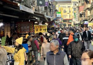 除夕採買潮湧現 瑞芳警便衣埋伏防扒竊 守護民眾安心辦年貨 42 1771214967570 300x212 1