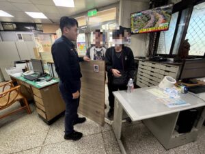 巡邏發現迷途長者 警耐心協助平安團圓 37 1771218727552 300x225 1