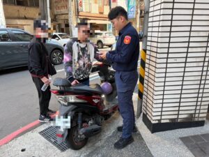 巡邏發現迷途長者 警耐心協助平安團圓 38 1771218727923 300x225 1