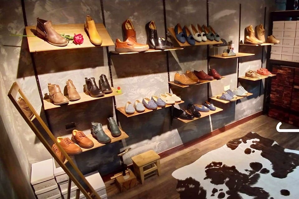 文化幣也可以買學生鞋「凡人與路」 馬年好事成雙享時尚 4 201807%E5%B7%A5%E4%BD%9C%E5%AE%A4%E5%B1%95%E7%A4%BA