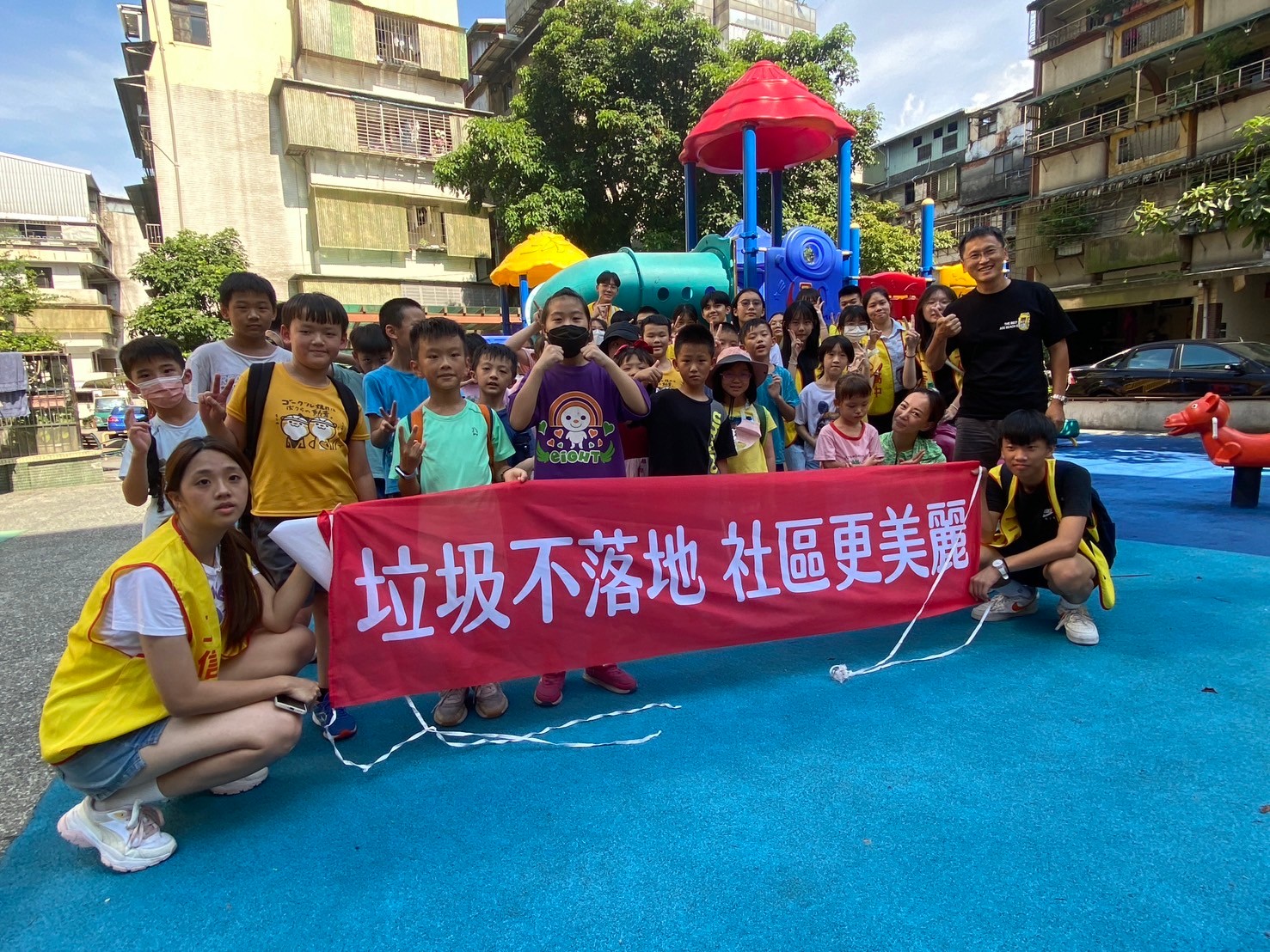 潘德發里長服務六合里16年全家馬年感恩祝福獲回響 6 LINE ALBUM 1130824%E5%9C%8B%E5%AE%B6%E6%96%B0%E5%9F%8E%E7%92%B0%E4%BF%9D%E7%94%9F%E6%85%8B%E7%A7%91%E5%AD%B8%E7%87%9F 240824 1