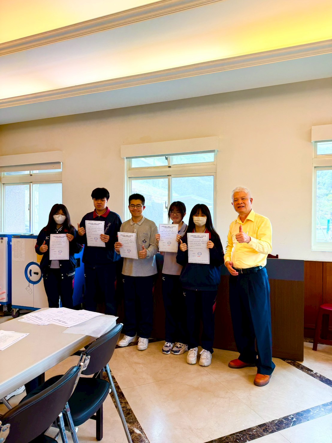 二信高中圖書館小太陽成長社互勉「陪伴學習愛與關懷」 36 LINE ALBUM 1150305%E7%A4%BE%E5%93%A1%E5%A4%A7%E6%9C%83 260305 3