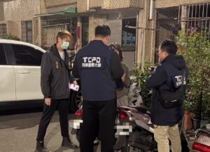 網路散布 台北燈節潑硫酸及殺人 恐嚇言論 北市警迅速查獲犯嫌 3 %E4%B8%80 36 300x217 1