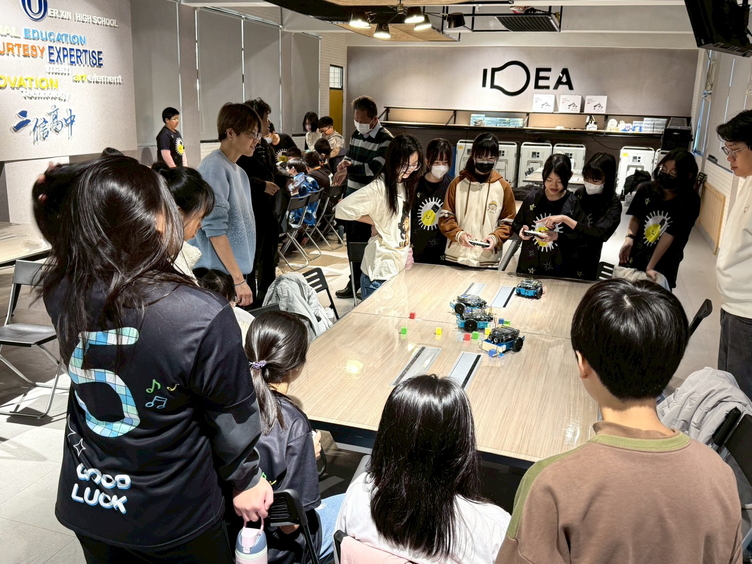 七堵國小攜手二信高中助學生提早體驗未來課程及科技 37 LINE ALBUM 1150312%E4%BA%8C%E4%BF%A1%E9%AB%94%E9%A9%97 260313 2