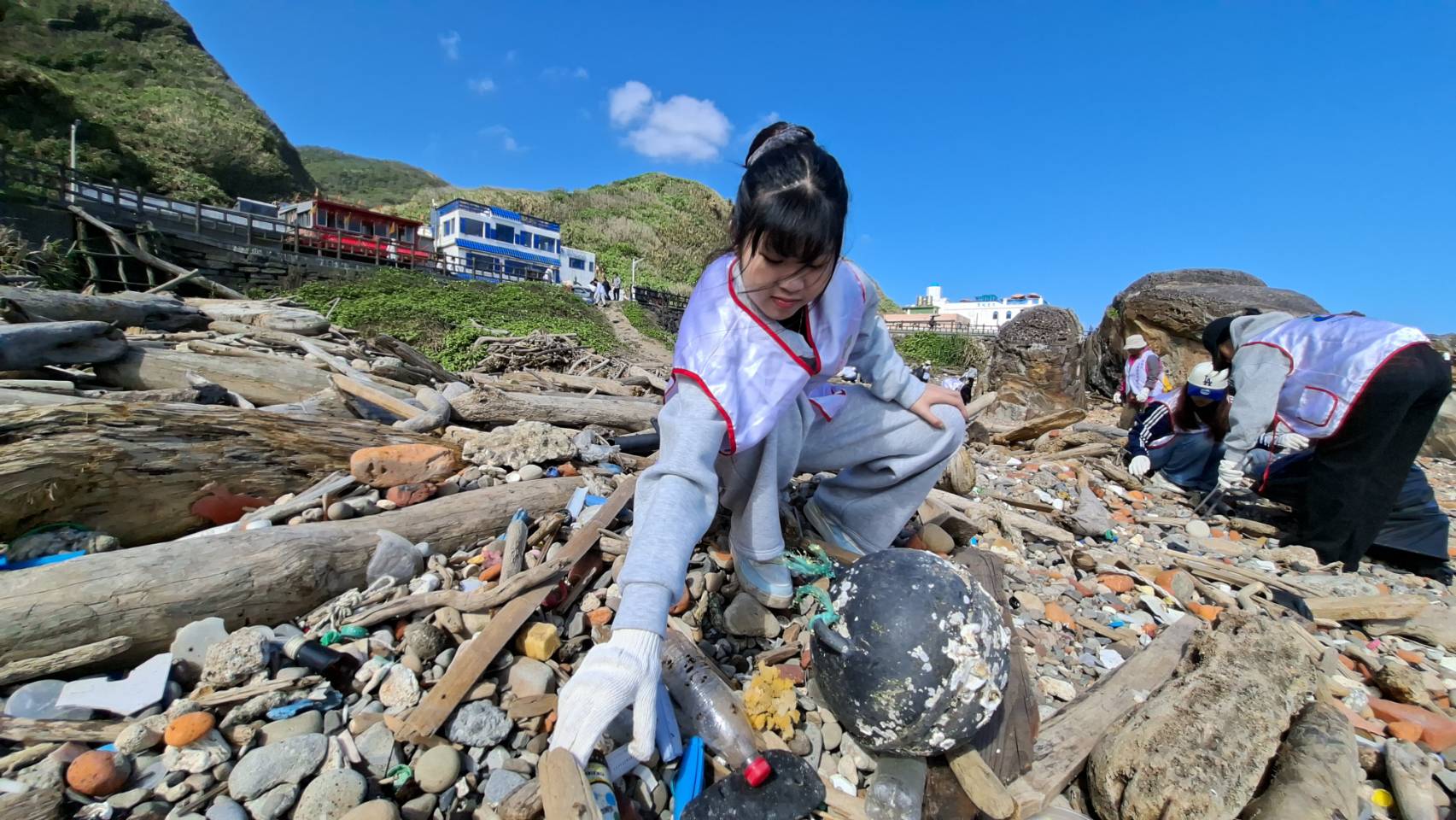 基隆青籌會代表齊聚外木山淨灘守護海洋永續 5 S 6299665