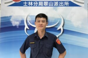 山區苦無機車行與鎖匠 民眾鑰匙反鎖受困 士林警化身及時雨暖心解圍 29 MEITU 20260322 144804627 300x200 1