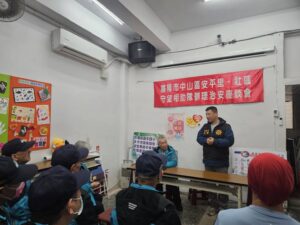 新興詐騙手法民眾惡 基四警前進社區宣導識詐新觀念 11 %E4%B8%89 22 300x225 1