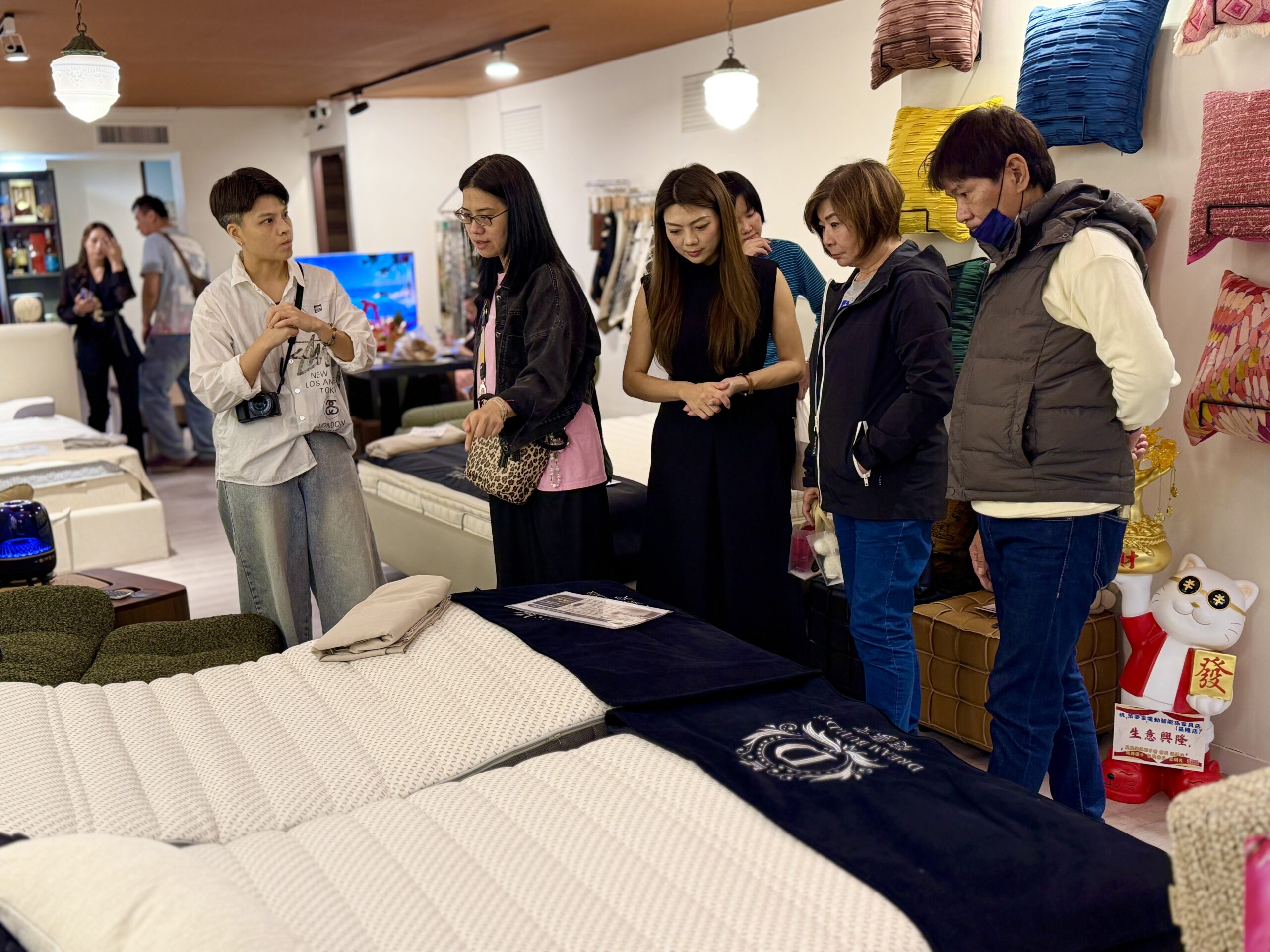 李彗瑄「築夢家」開幕 傳承家族家具打造有愛幸福 3 1C2908AC A3B4 4CFD BCC4 7EBAA631CB2D scaled