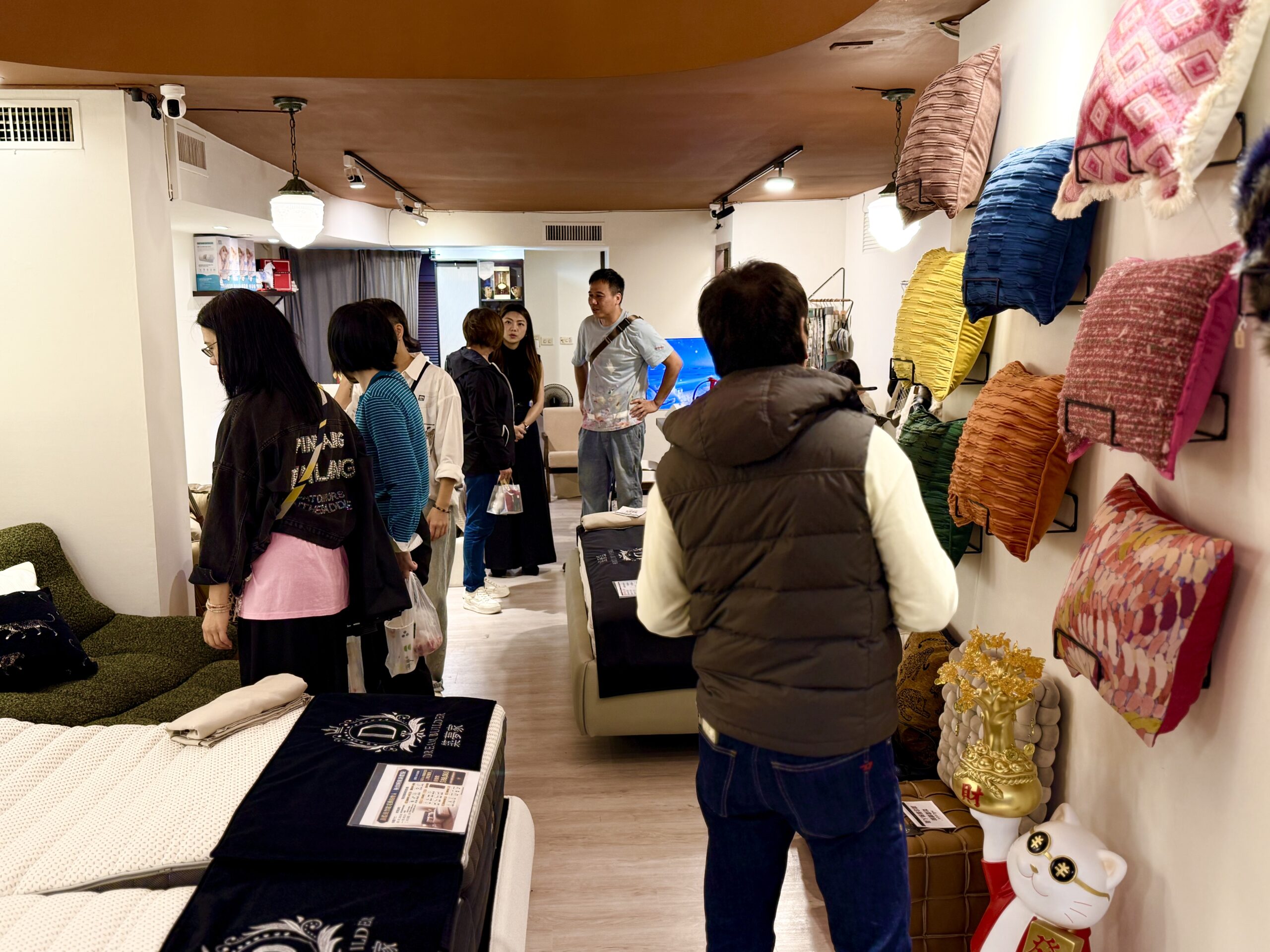 李彗瑄「築夢家」開幕 傳承家族家具打造有愛幸福 4 837081EE F4D6 404B 8B6D 5BBCF2063374 scaled