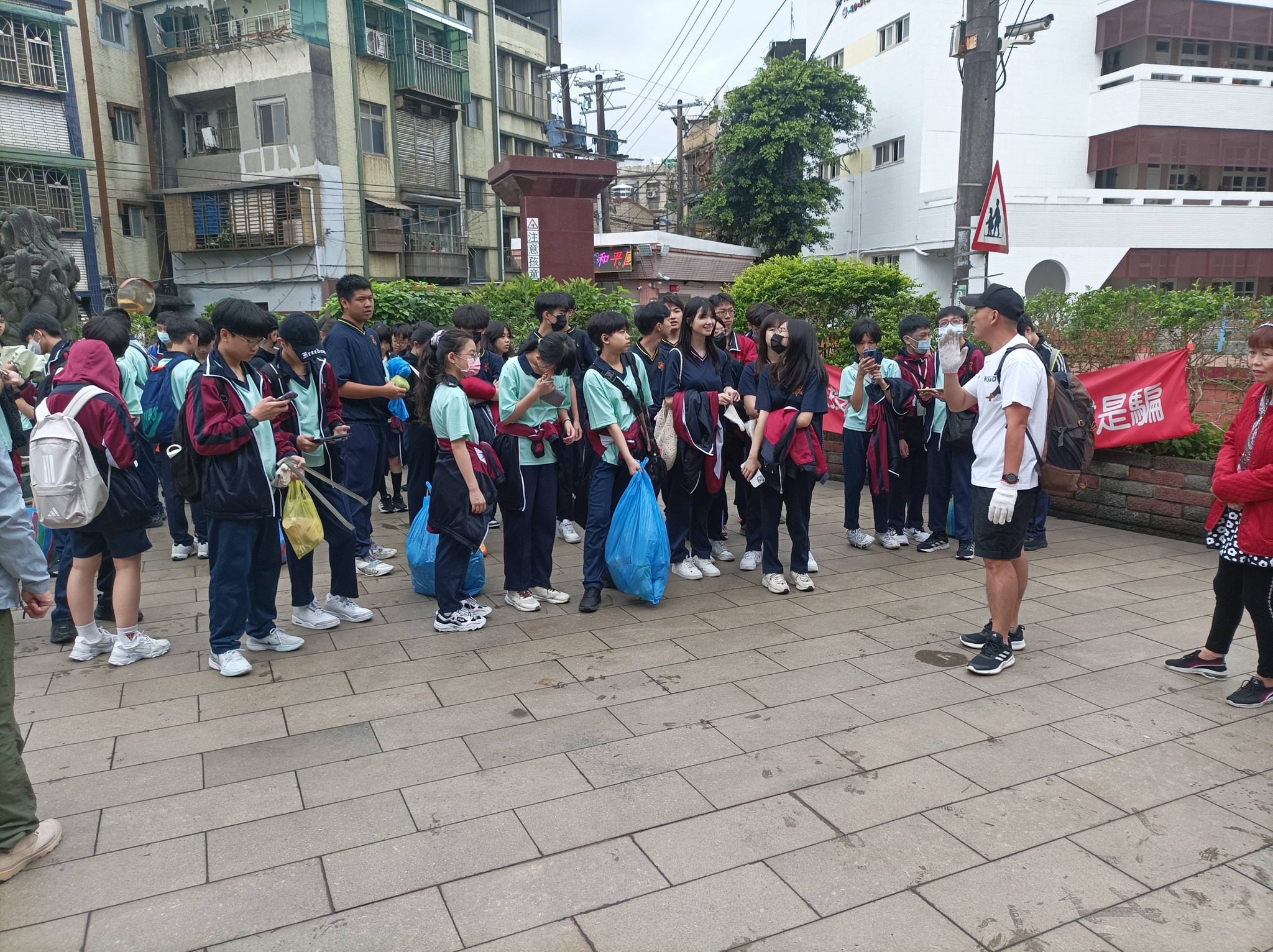 基隆學子為環境盡心力期待環境永續生活幸福 2 679435457 1383356307143553 712423547590594256 n