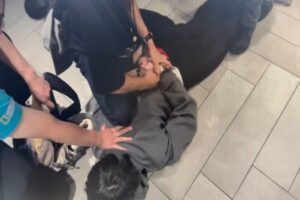 人財兩失 陷假交友投資詐騙 丟光積蓄還慘淪為面交車手 18 MEITU 20260505 181655858 300x200 1