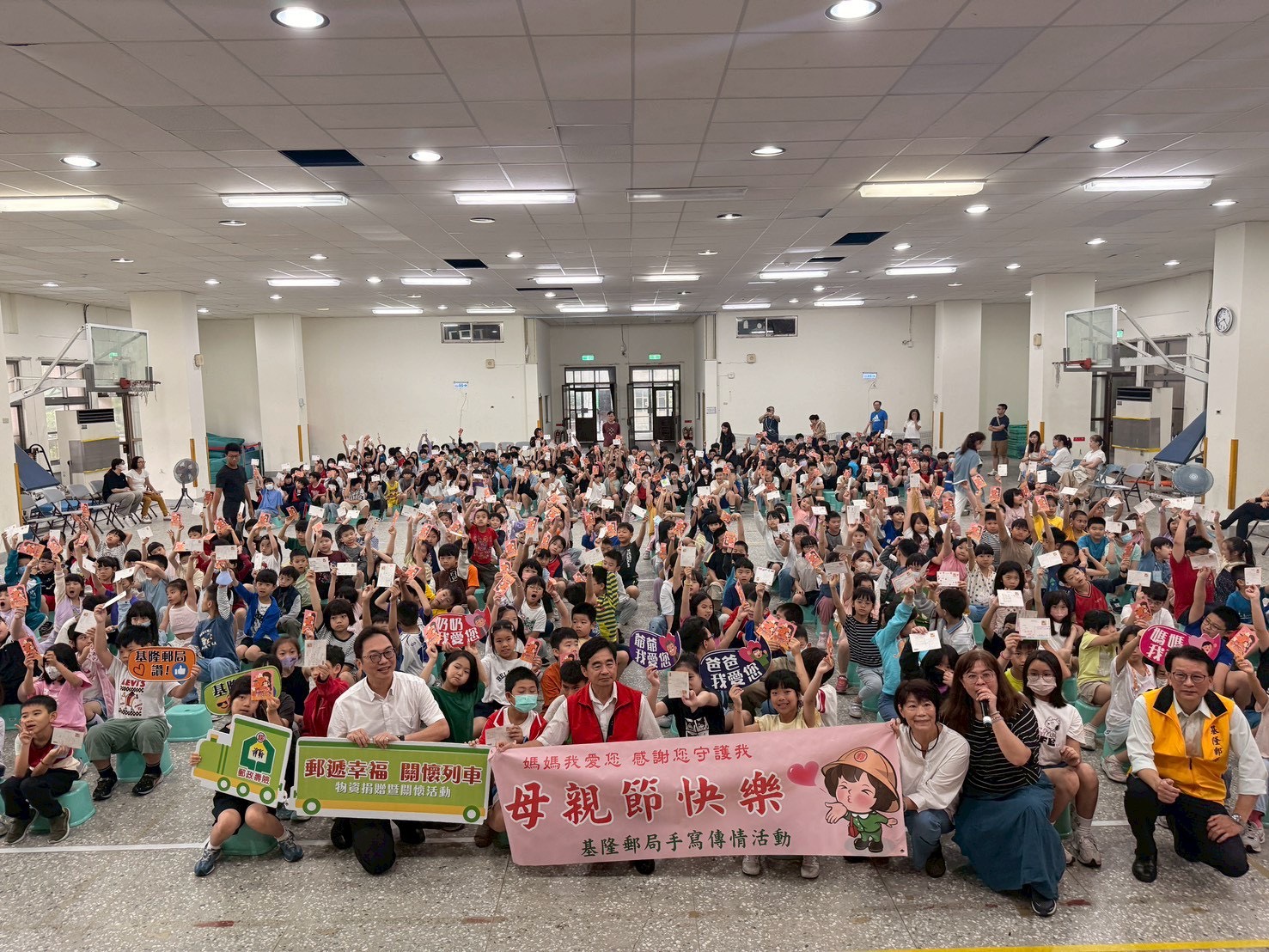 母親節筆墨傳情 暖西國小舉辦「暖絲傳意,馨想事成」活動 5 S 73613359