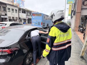 基警強化巡守勤務 護鈔安全全面提升 54 1778838313369 300x225 1