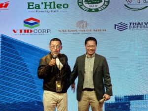 越南萬商西貢集團率團訪臺 深化智慧農業與產業合作 阮清史總裁率核心團隊來臺考察 李建華總裁設宴接待 郭守仁總院長牽線搭橋 共拓臺越合作新局 27 %E5%9B%9B 9 300x226 1