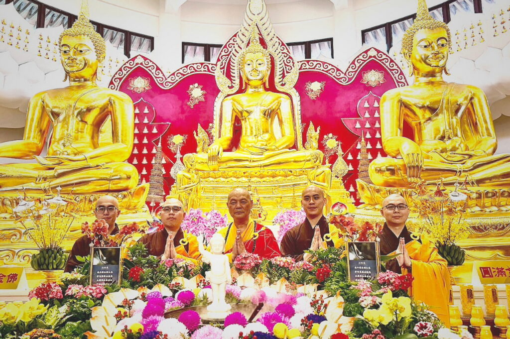 浴佛淨心迎佛誕靈鷲山聖山寺舉行浴佛節慶典 共沐佛恩、淨化身心 16 %E5%9C%9605 1 1024x681 1