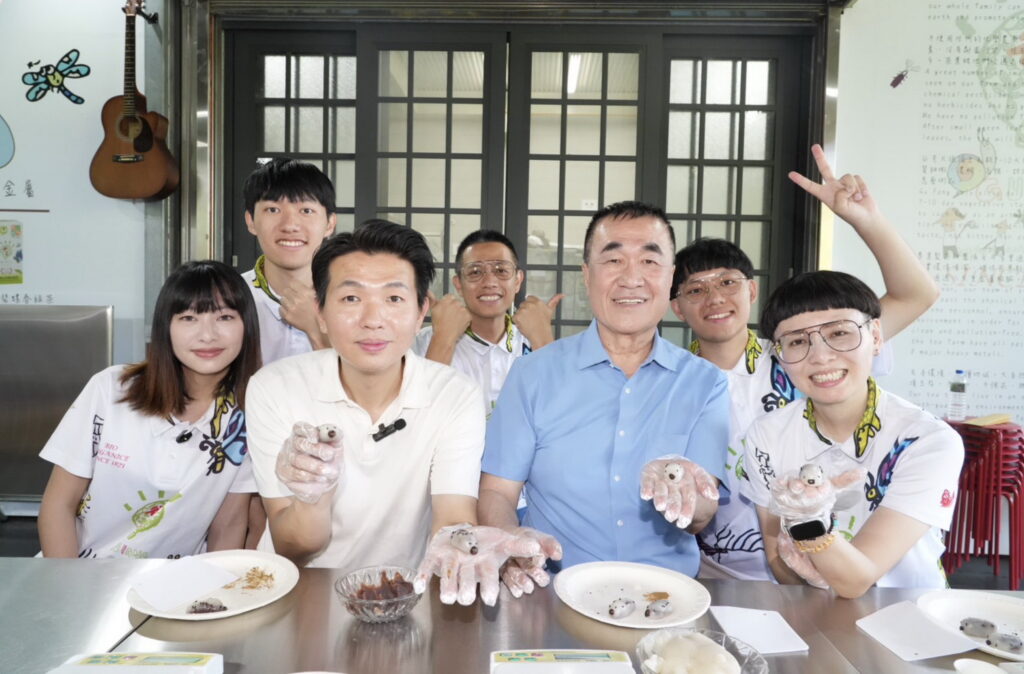 國民黨新北市長參選人李四川赴三峽與青農交流 力挺在地農業推廣新北品牌 34 S 96706687 1024x674 1