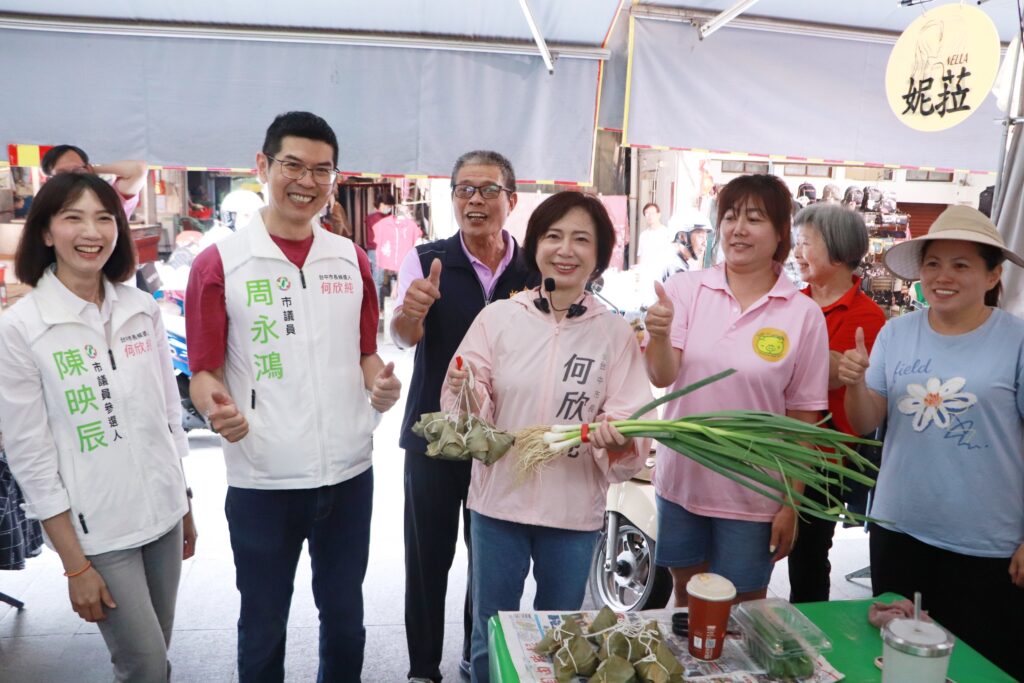 推銷台中記憶 何欣純大雅市場買「麻薏」 42 S 263372844 1024x683 1