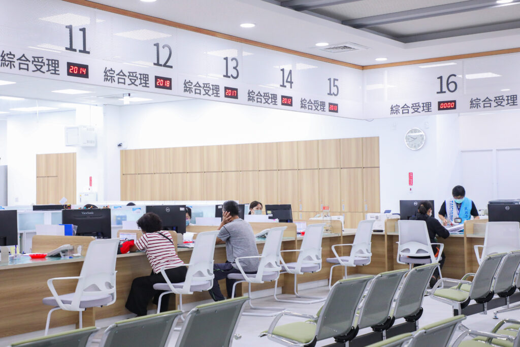 台中市首座行政中心附設公托 「太平區行政中心」啟用 36 %E5%8F%B0%E4%B8%AD%E5%B8%82%E5%A4%AA%E5%B9%B3%E5%8D%80%E8%A1%8C%E6%94%BF%E4%B8%AD%E5%BF%83%E5%B6%84%E6%96%B0%E6%B0%91%E7%9C%BE%E6%B4%BD%E5%85%AC%E6%AB%83%E6%AA%AF 1024x683 1