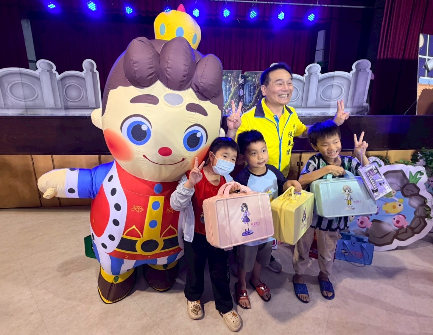 《瘋狂博士奇幻谷》竹山演出 奇幻兒童劇吸引親子同樂 《瘋狂博士奇幻谷》竹山演出 奇幻兒童劇吸引親子同樂