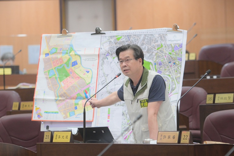 交通與育兒福利雙軌檢討 市議員李光達:市府應強化路網與社福支持 交通與育兒福利雙軌檢討 市議員李光達:市府應強化路網與社福支持