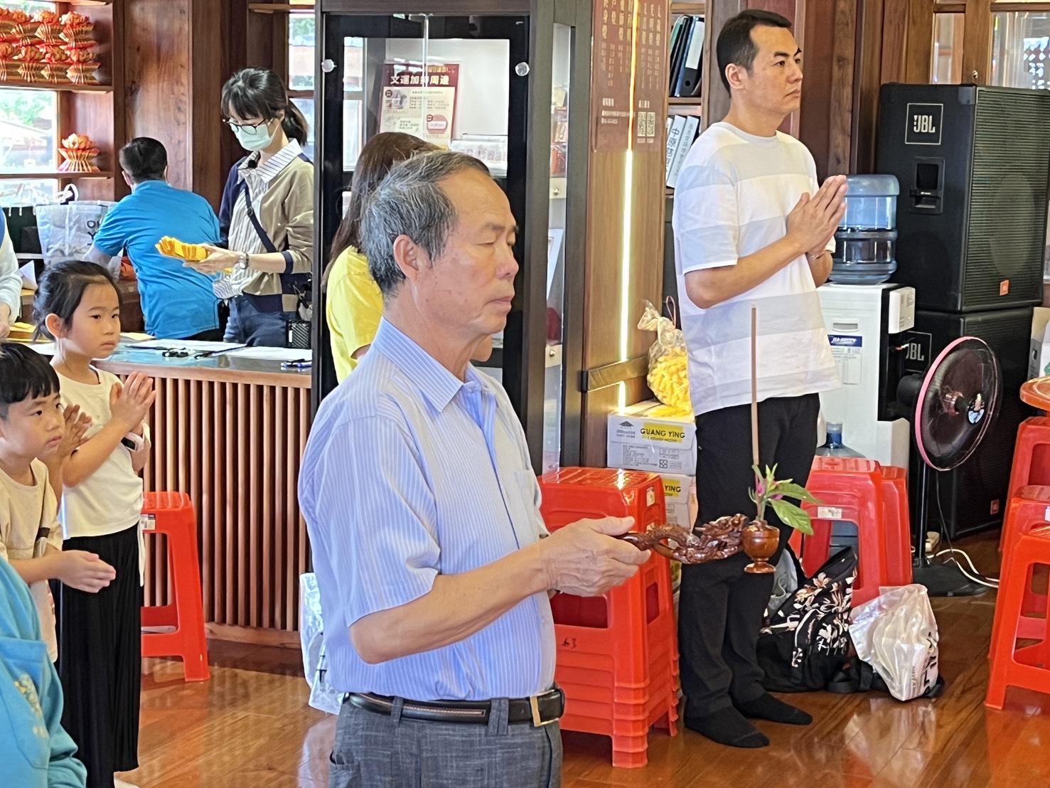 中原慈惠堂辦「文昌帝君守護祭」替考生加持 黃崇真發文昌筆助攻考運 中原慈惠堂辦「文昌帝君守護祭」替考生加持 黃崇真發文昌筆助攻考運