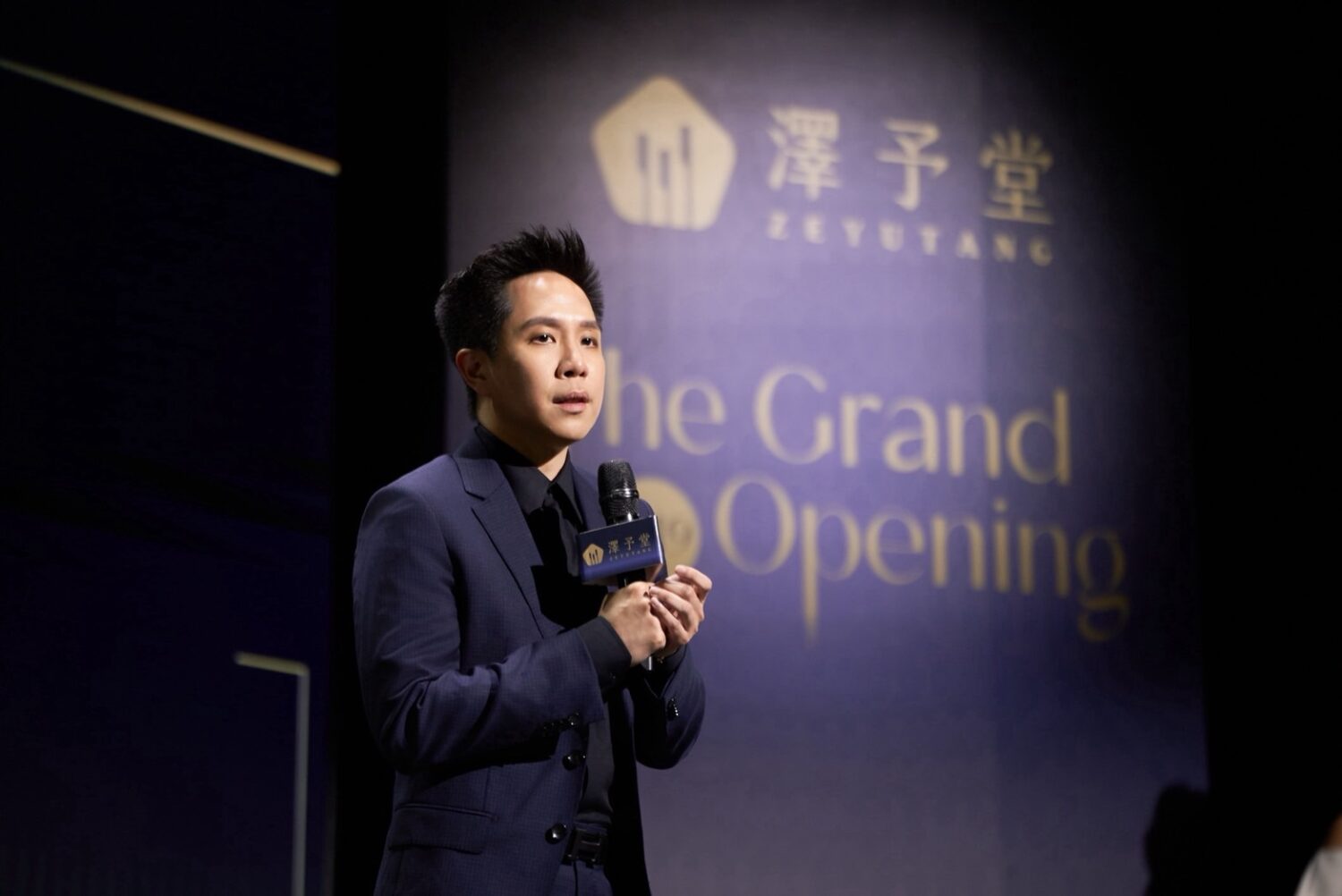 展現對家庭的責任感!歌手曾治豪甩肉15公斤 演藝事業再出發! 中醫「澤予堂」總院長陳立哲表示,醫療不應只是冰冷的診斷,而是將「專業醫療」與「溫暖陪伴」融合。(圖/澤予堂 提供)