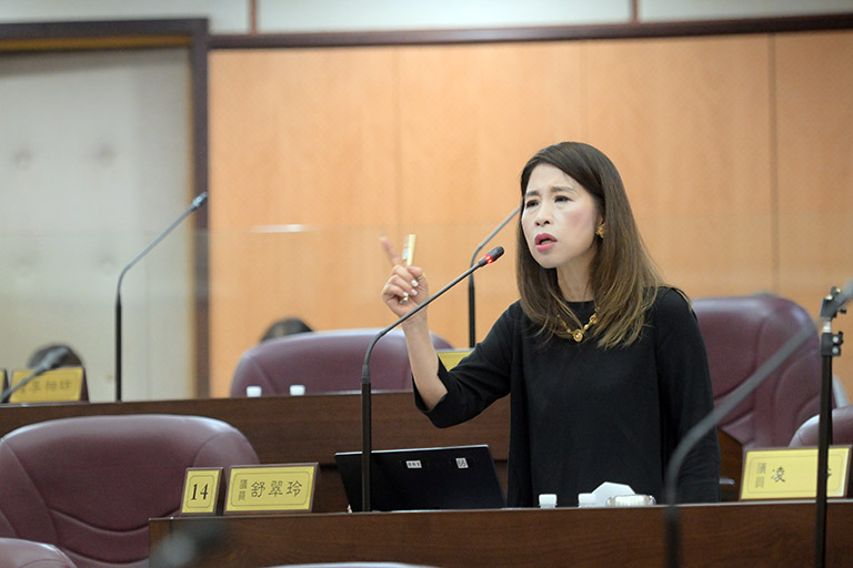 校園倫理與教師權威受衝擊 市議員舒翠玲要求設專責審議機制 校園倫理與教師權威受衝擊 市議員舒翠玲要求設專責審議機制