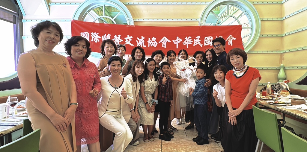 蔡鈴蘭號召蘭馨姊妹送暖 沈湘馨徒步環島見證「女人幫助女人」力量 蔡鈴蘭號召蘭馨姊妹送暖 沈湘馨徒步環島見證「女人幫助女人」力量