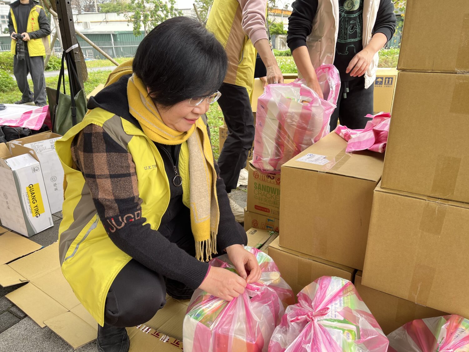 信義愛心發展協會寒冬送暖14年不間斷 黃傅淑香:愛心要做長久 信義愛心發展協會寒冬送暖14年不間斷 黃傅淑香:愛心要做長久