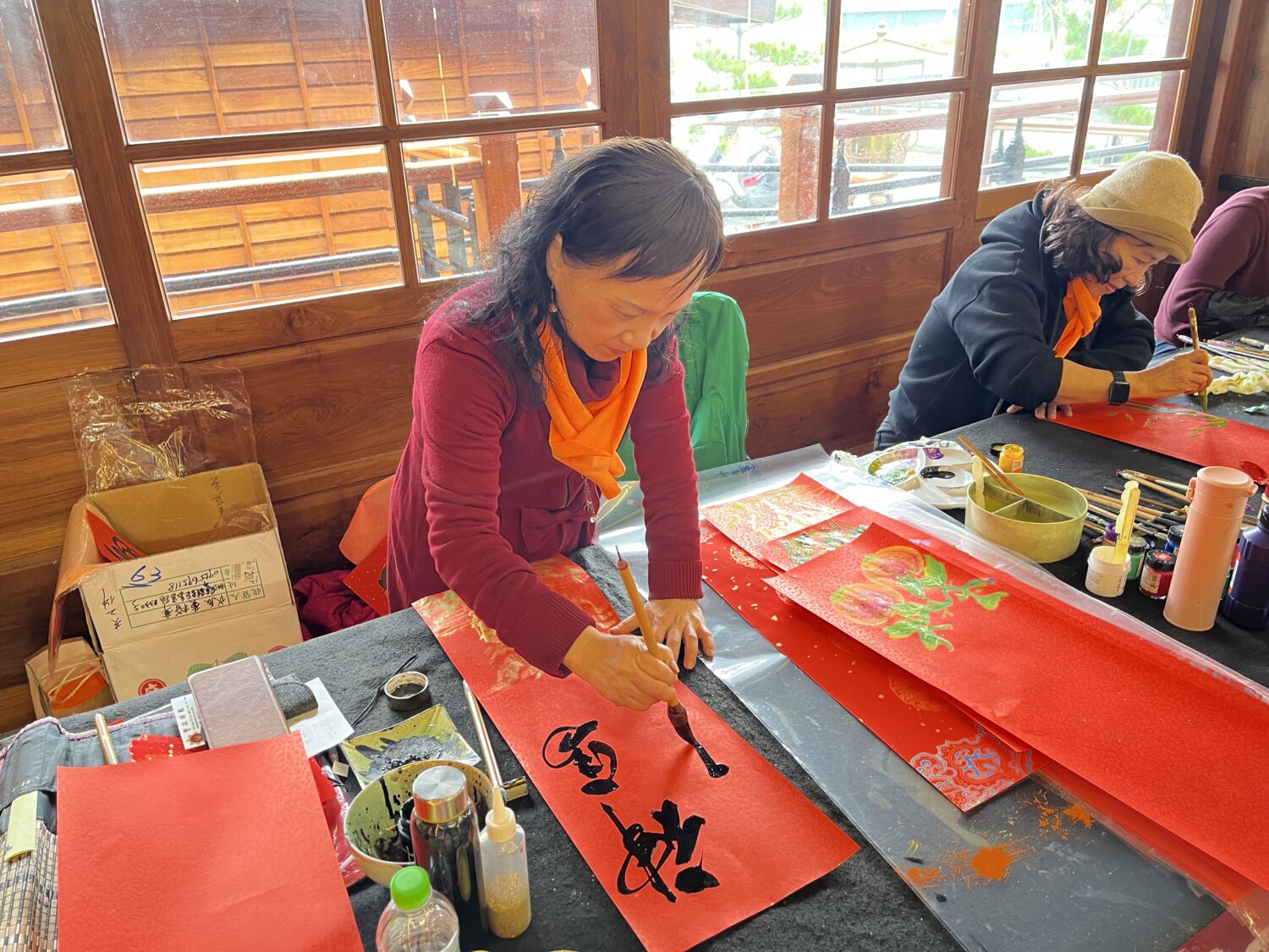 中原慈惠堂辦春聯揮毫活動 書法名家盧瑞旦現場「送祝福」 中原慈惠堂辦春聯揮毫活動 書法名家盧瑞旦現場「送祝福」
