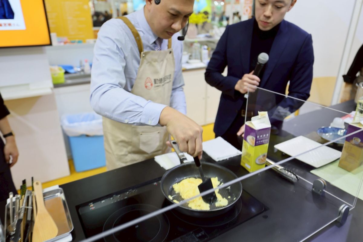 東京食品展傳捷報!勤億「液蛋客製化」直擊缺工痛點 高效率解方驚豔日本市場 東京食品展傳捷報!勤億「液蛋客製化」直擊缺工痛點 高效率解方驚豔日本市場