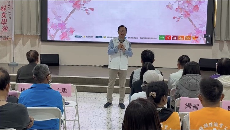 張啓楷出席嘉義婦女學苑課程博覽會 肯定女性力量:女性是男人的天 張啓楷指出,「有人說女性是男人的靠山,我認為不只是靠山,女性更是男人的天。」(記者翻攝)
