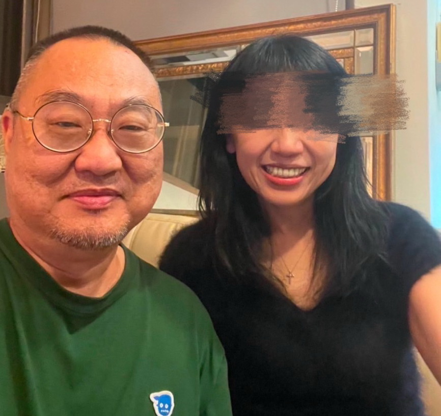 【獨家】演藝圈御用名師淪騙徒(上) 抬出趙薇、林青霞博信任!瓊瑤長媳何琇瓊心寒證實:「他拿錢就失聯」 據多名受害人指出,杜叙中曾對外宣稱自己為知名作家瓊瑤及趙薇、林青霞等藝人御用造型師。(圖/民眾提供)