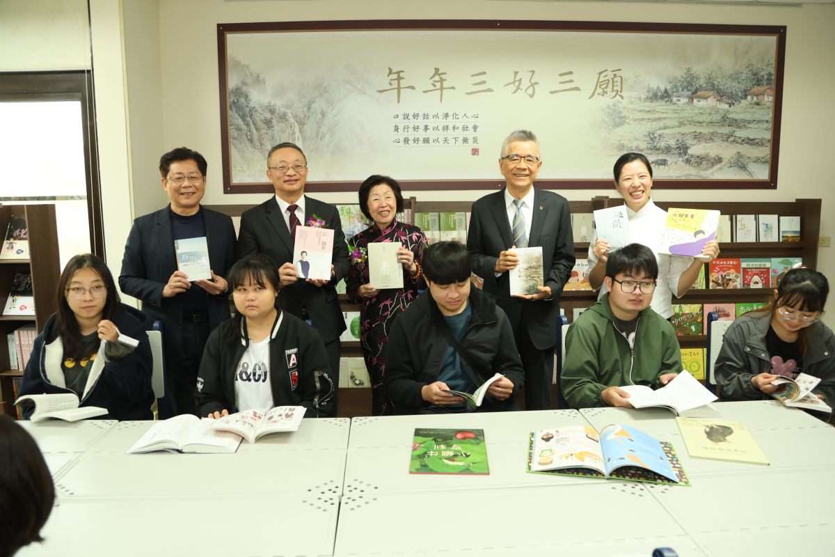 吳鳳科大「靜思閱讀書軒」啟用 西部大專首座人文地標落成 吳鳳科大「靜思閱讀書軒」啟用 西部大專首座人文地標落成