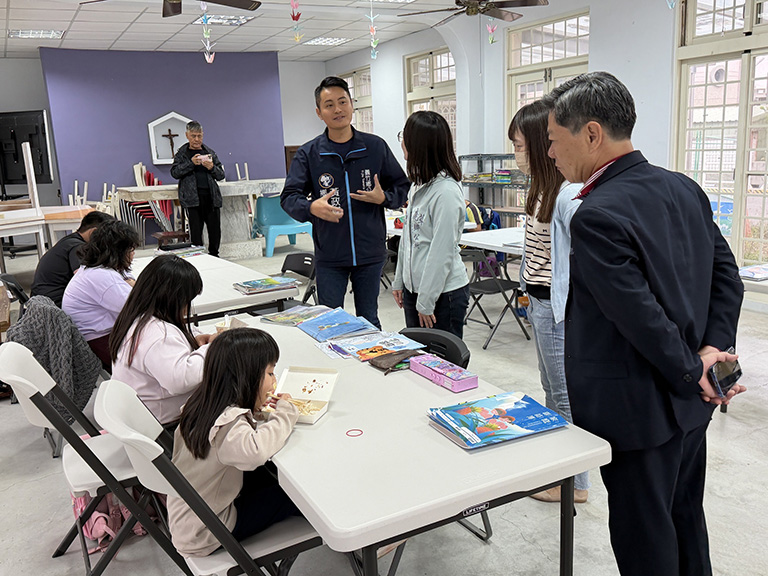 用生命翻轉雙低弱勢孩子命運 「薪傳一對一家教」 2026擴至六據點 師生規模破千人 用生命翻轉雙低弱勢孩子命運 「薪傳一對一家教」 2026擴至六據點 師生規模破千人