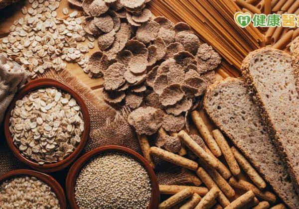 「碳水化合物」不是敵人!飲食避開碳水有哪些影響?該怎麼吃才真正有益? 「碳水化合物」不是敵人!飲食避開碳水有哪些影響?該怎麼吃才真正有益?