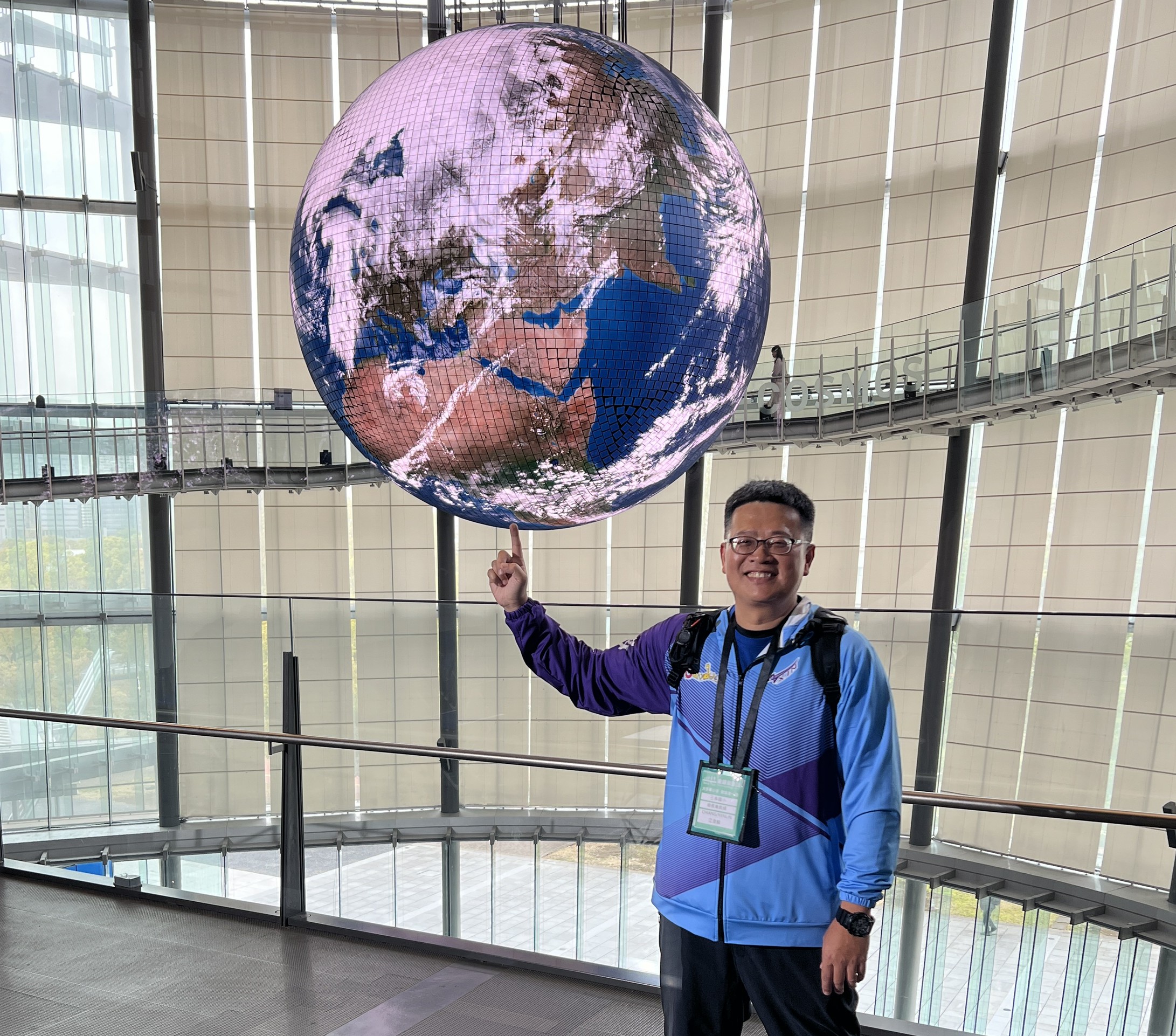 用愛與專業點亮孩子人生路 新北6位「教育家」榮獲師鐸獎 5 《圖說》三多國小江彥麟老師以堅持與愛,默默守護校園。〈教育局提供〉